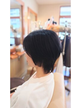 ソイル(Soil) 黒髪ショートウルフ