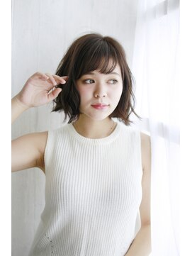 トランクイル サフリック(TRAN9UIL safric) 20代・30代・40代 ワンランク上のダークボブ