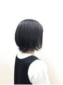 襟足外ハネ/ショートボブ/黒髪/20代・30代/暗めカラー/