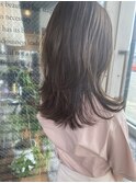 セミロングレイヤー×透明感グレージュ