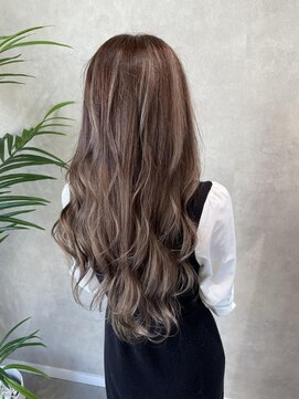 ミューバイケンジ(miu by KENJE) miu&伊藤夏海 ハイライトグラデーション◎