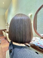 エルサフィロ ヨドヤバシ(el zafiro yodoyabashi)&nbsp;寒色系透明感ボブスタイル アッシュオリーブ/30代