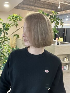 フラッグ 九大学研都市店(Flag) ボブ　ミルクティー