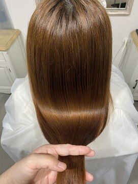 アンビエンテ(ambiente) oggiotto 艶髪　髪質改善【末友】