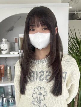 スティロ(stylo) レイヤーカットハイライトショートヘアイルミナカラーオージュア