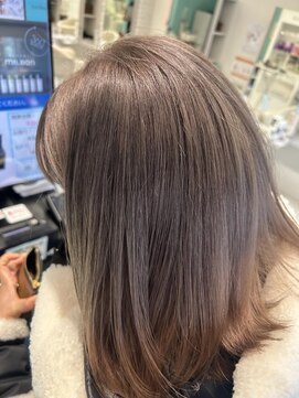 リーホリエ(Lee Horie) 【高木】透明感増し増しのモノトーンナチュラル◎