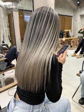 ルーフアクト(LUFE act) ホワイトシルバー×バレイヤージュ