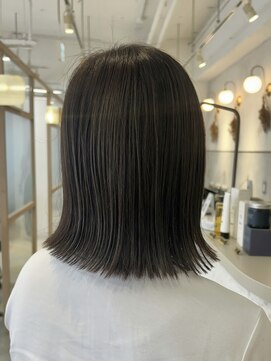 トッカ ヘアアンドトリートメント 大宮店(tocca) 赤味消して透明感を与える《ベージュ細ハイライト》白髪ぼかし◎