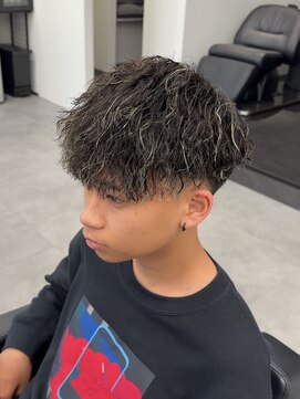 ノイセル 心斎橋(Noisyle) メッシュツイストスパイラルパーマ