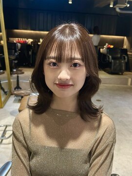 トリア(the tria) 【chika】透明感ブラウン×ミディアムレイヤー