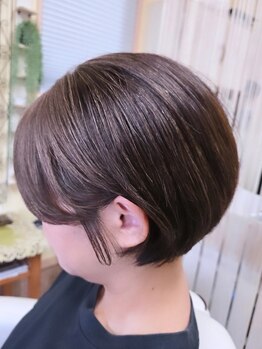 地毛を最大限生かした髪質コントロールで、新しいナチュラルな髪質へと導き、ワンランク上の仕上がりに☆