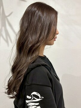 オリーブアッシュ 透明感カラー 艶髪 韓国風ヘア 顔周りカット