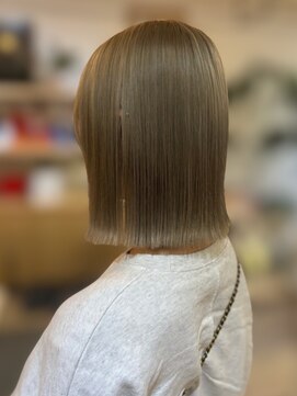 ジエクト ヴィシア(The Ect VIXIA) ミニマルボブ/ヘイリーボブ/シルバーベージュ