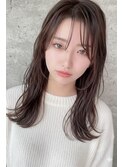 小顔顔周りレイヤー×透明感グレージュ×艶髪セミディ人気美容室