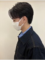 ハニー 町田(HONEY)&nbsp;センターパート ツーブロック 黒髪