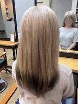 ミー 新宿(MII)&nbsp;ホワイトベージュ×エンドカラー