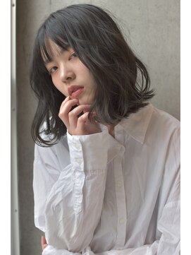 バロンフェム(baLon.fem) 【yu-ma】 抜け感ラフウェーブ　ボブスタイル