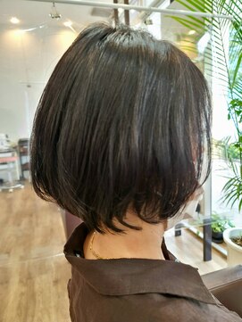 ヘアーズビースリー ポートサイド グラデーションボブ 30代40代50代60代