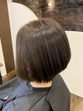 グリ(GURI.) ショートボブ