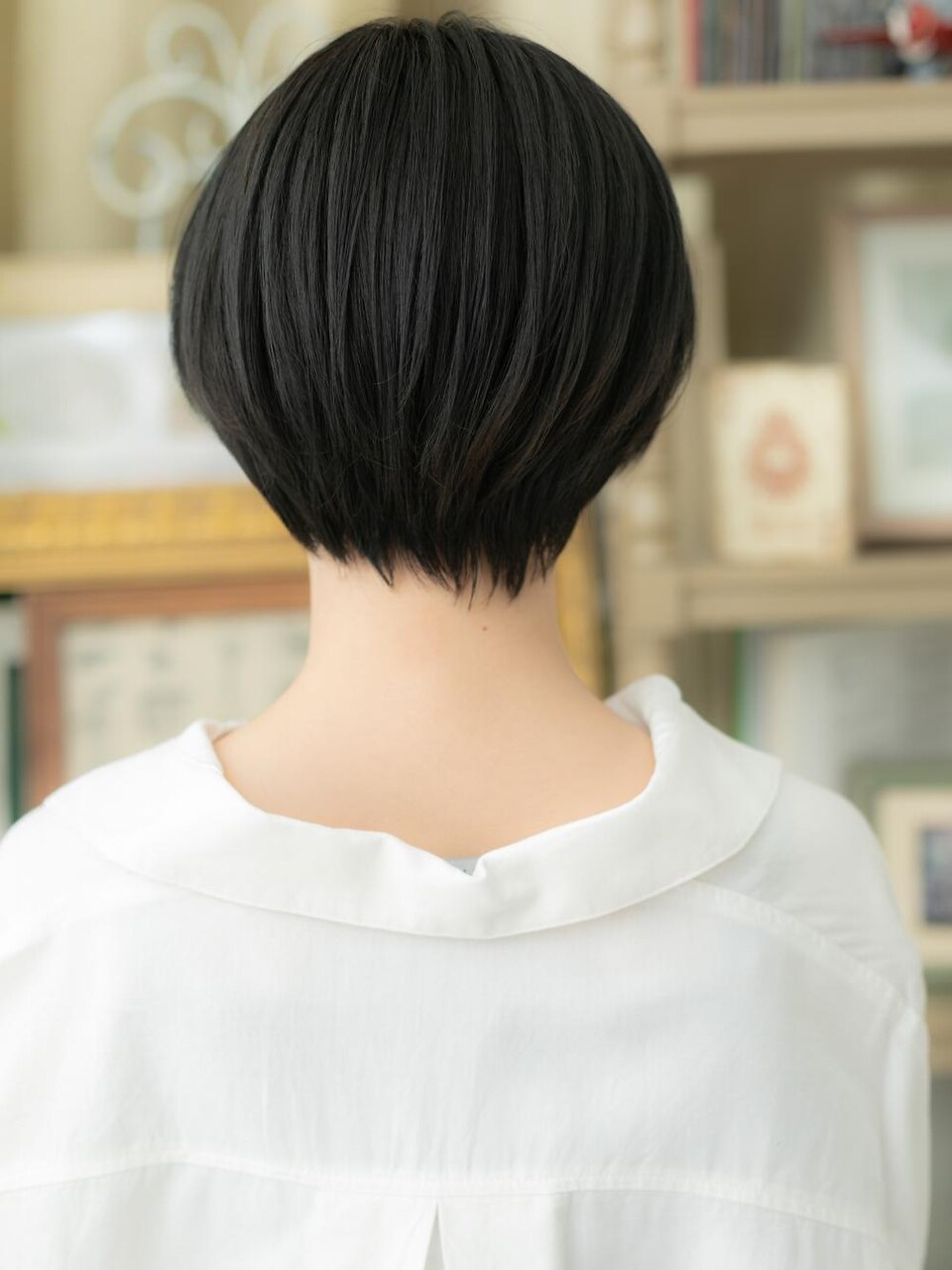 雑誌で紹介された センターパート黒髪前下がりショートボブa北浦和20代30代40代 本体