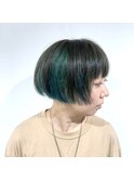 [prankster]インナーグリーンのツーブロックショートボブ