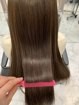 エスカーラ 表参道(THE ESCALA) @m_ayu/ショコラベージュ/タビラマユミ