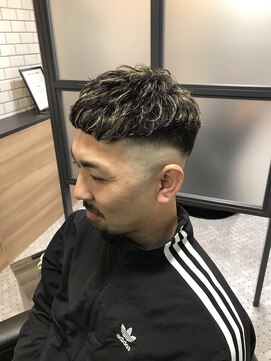 ルシードスタイルアートラッシュ(LUCIDO STYLE ARTRUSH) ホワイトメッシュ×フェードカット