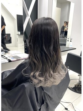 アライブ キチジョウジ(ALIVE Kichijoji) ホワイトグレーグラデーションカラー