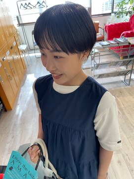 コワファーストナガサキシャンプーボーイ(COIFF1RST NAGASAKI SHAMPOO BOY) 大人可愛い20代30代40代黒髪前下がりショートボブ丸みショート◎