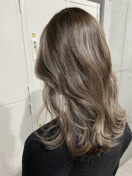 ネウィ 池袋(newi) クールグレージュ