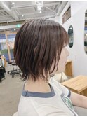 くびレイヤーエモージュ斜めバングイメチェン愛されショート