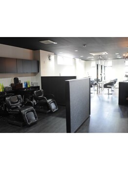 【東川口駅3分】黒を基調とした高級感あふれるこだわりの店内で、安らぎながら"キレイ"を実現！