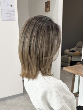 グニー(gunii) 外はねバレイヤージュ風