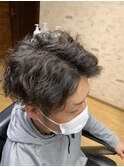 センターパート×ツイストスパイラルパーマ
