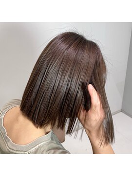 グク(GUK) 切りっぱなしボブ