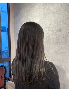 アフィナー 上大岡(Afinar) 中明度グレージュ