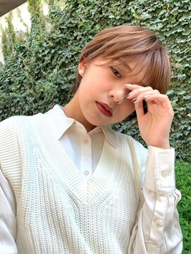 バズ ビー(BUZZ Bee) アクセサリーカラー×シアーピンク【梅田】