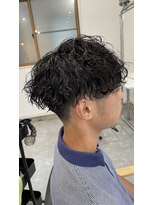 フゥ 宇都宮(FeU) 波巻きスパイラルパーマツイストパーマツーブロックマッシュ