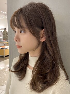 イミ(imi) グレージュカラー/韓国風レイヤー/小顔カット/韓国風パーマ