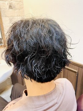 ミリオンバックス 上野(Million Bucks) 韓国マッシュ/ダークアッシュ/ニュアンスパーマ/スペインカール