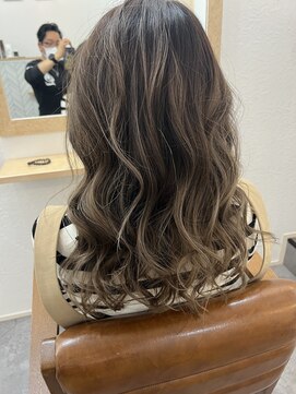 デイトゥデイトゥルーカラーズ(DAY TO DAY true colors) バレイアージュ×サンドベージュ