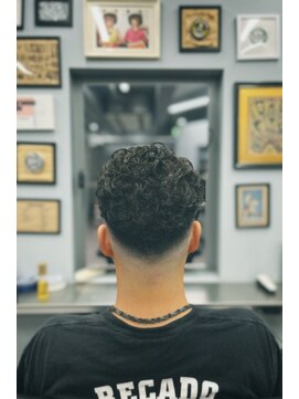 アイコン ブルー メンズ(I-CON #blue MEN'S) スキンフェード×極道パーマ