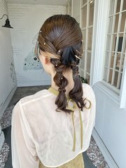 ヘアセット タイトアレンジ ツインアレンジ 切りっぱなしボブ