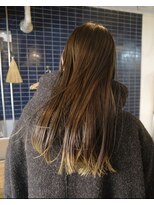 タート(Taat.)&nbsp;毛先のみのグラデーションカラー
