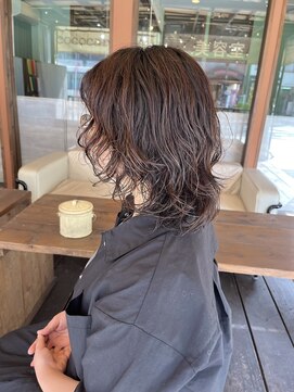 ココカラヘアー ニコ(cococara hair nico) ウルフレイヤー/カーリーヘア/パーマスタイル