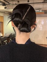 【徳岡】ツインヘア　ヘアセット　タイトヘア　モードヘア