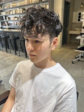 ハングアウト(Hangout) スペインカール/刈り上げ