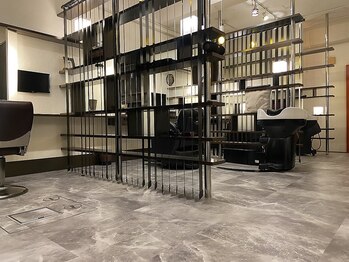 ラルスヘアファクトリー(Laluz hair factory)の写真/全席半個室のプライベートサロン☆ゆったりと過ごせる空間であなたの理想のスタイルを叶えます。