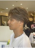センターパート毛流れカット