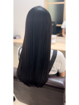 エレノア 自由が丘店(Eleanor) 自由が丘/艶ロング/トリートメント/イルミナカラー